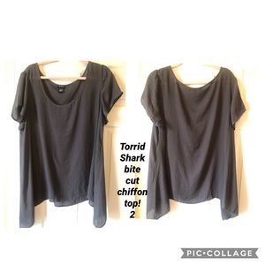 TORRID SHARK BITE CHIFFON TOP! 2